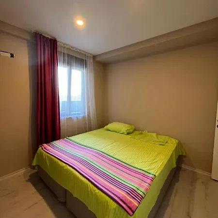 Apartment Havuz Ve Bahce Olanagi Sunan Site Ici Konut