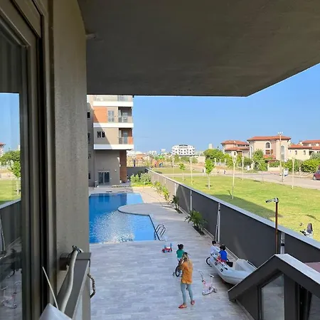 Havuz Ve Bahce Olanagi Sunan Site Ici Konut Apartment Beldibi (Kemer)