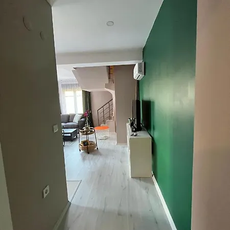 Apartment Havuz Ve Bahce Olanagi Sunan Site Ici Konut