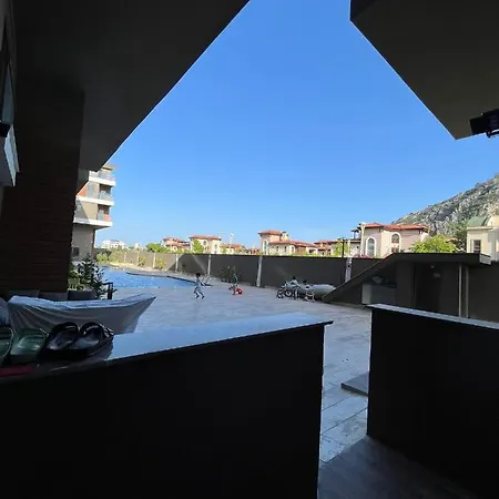 Apartment Havuz Ve Bahce Olanagi Sunan Site Ici Konut *